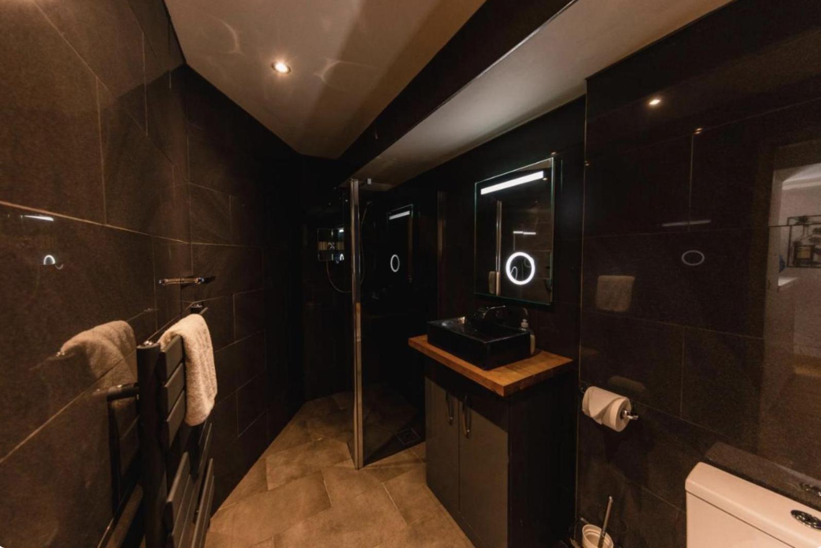 Superb Luxury Apartment By Canal - Central Edinburgh Exterior photo